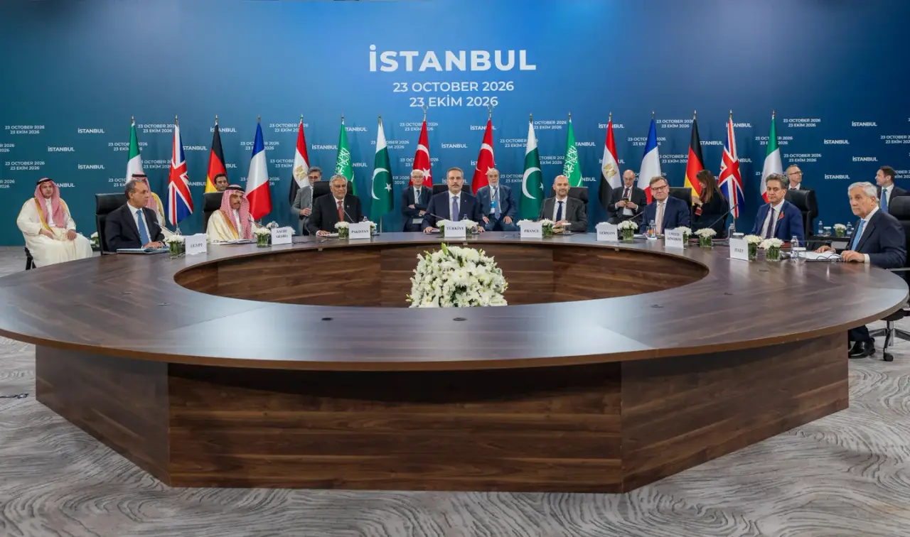 “Foreign ministers and delegations from Egypt, Saudi Arabia, Pakistan, Türkiye, France, Germany, the UK and Italy seated at a round table in Istanbul, with national flags and a backdrop reading ‘Istanbul, 23 October 2026’.”